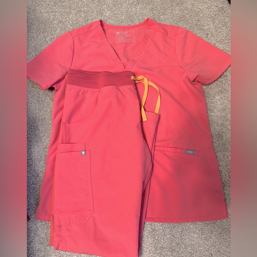 THIS ITEM IS SOLD FIGS Hot Coral SET - Medium